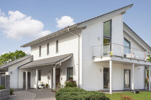 Young Family Home Plan E 15-146.3 - SchwörerHaus KG