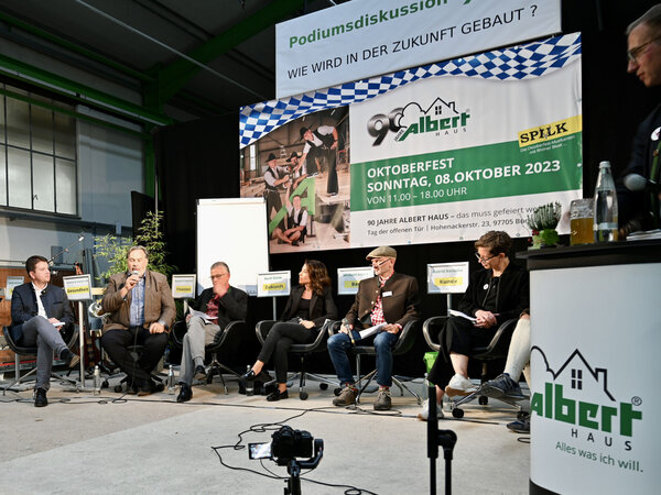 Albert-Haus: Oktoberfest und Podiumsdiskussion zum 90-jährigen Firmenjubiläum